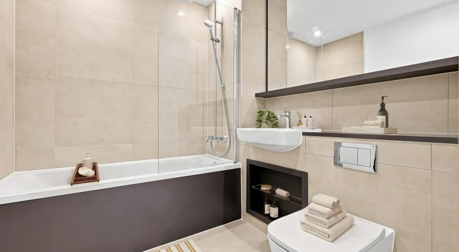 Dagenham Green - Plot 930 - Bathroom