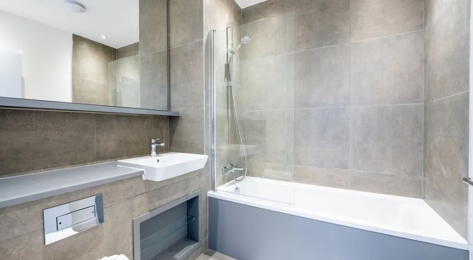 Marleigh Park - The Cherry Plot 262, family bathroom