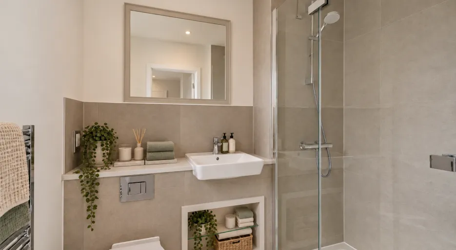 St George's Place - The Brampton, Number 28 - En-suite 2.png