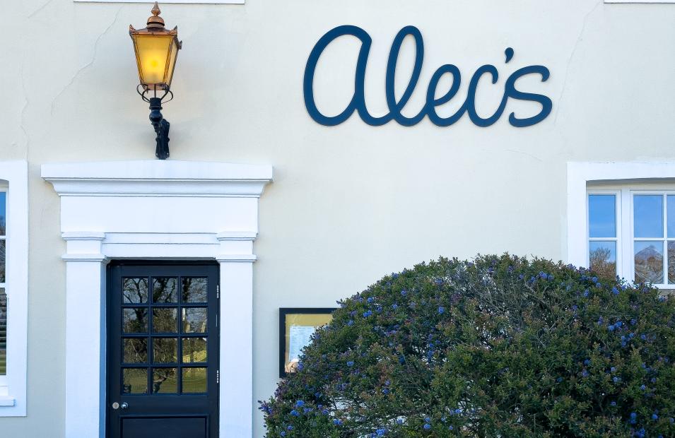 Kingsley Park - Alec's Restaurant