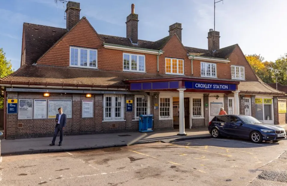 Croxley Green Station