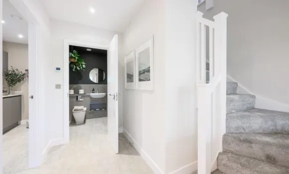 Decorative Finish Canalside Quarter