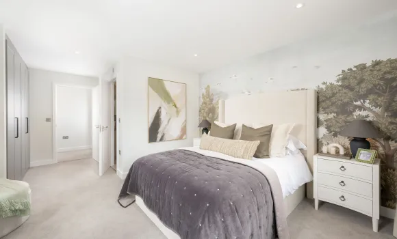 St Georges Place - The Framlingham, Number 1 - Principal Bedroom