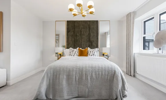 Elgrove Gardens, bedroom