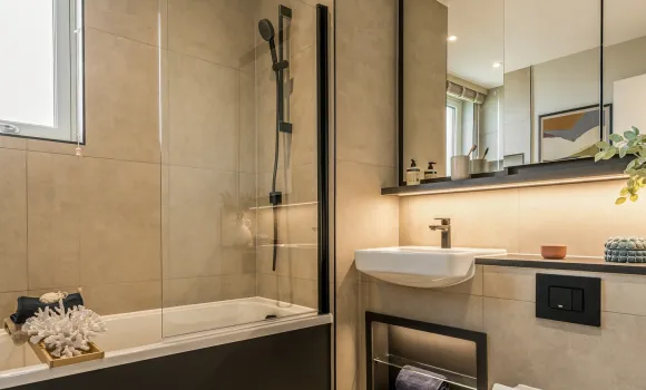 North Gate Park - Pine, Number 9 - Bathroom