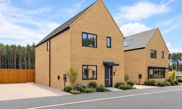 The Bookham, detached