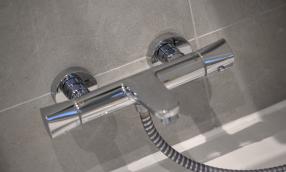 Hollymead Square, shower 