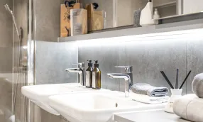 Plot 93 Principal Bedroom en-suite.jpg