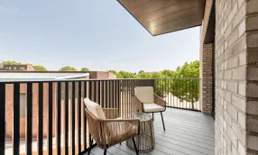 Kew Bridge Rise, Apartment 105, Wren House, 2-Bedroom, Balony