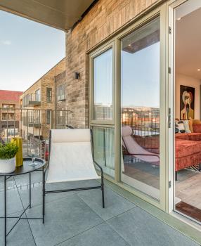 Plot A12 - Balcony - The Franklin Building