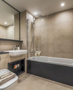 Dagenham Green 2 bedroom bathroom
