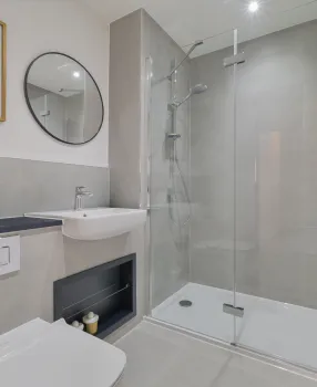 Abbotts Chase, Plot 2, ensuite