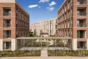 Apartment 30, Fusion