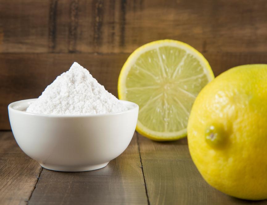 Lemons and bicarbonate of soda