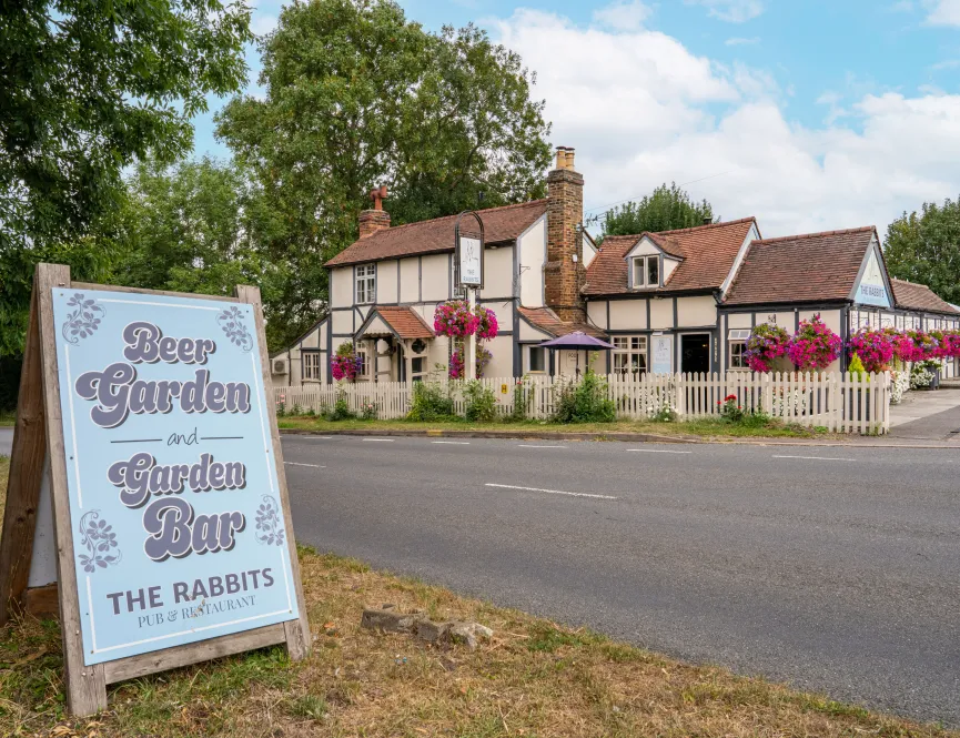 Stapleford Abbots - amenities 