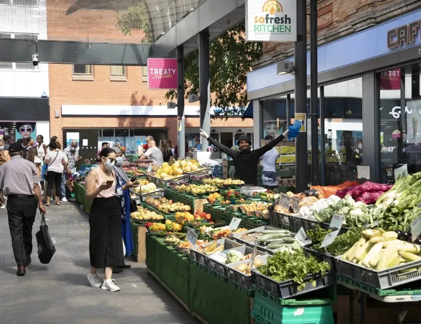 A FLOURISHING TOWN CENTRE