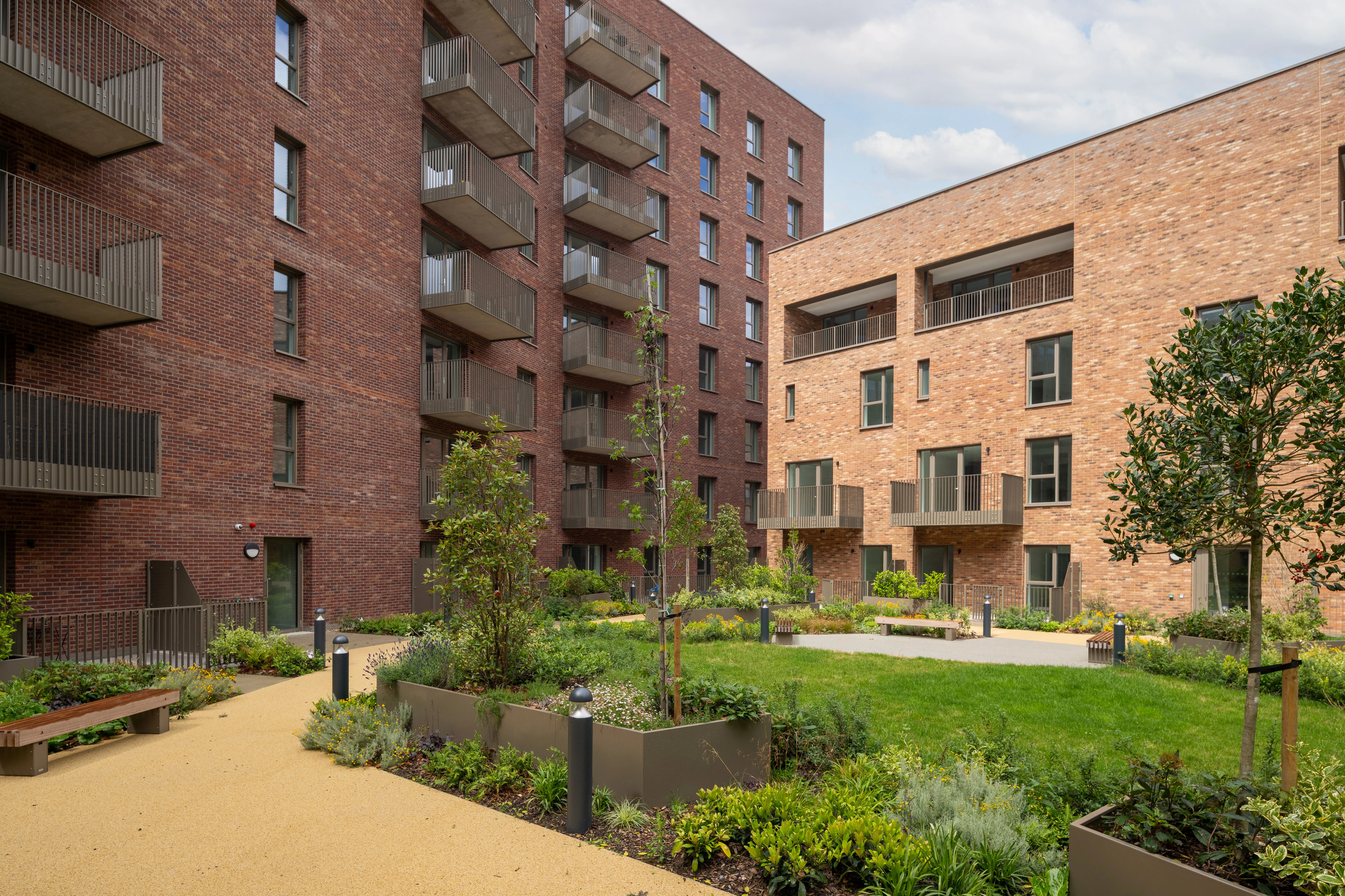 Lampton Parkside - External - Block F2 